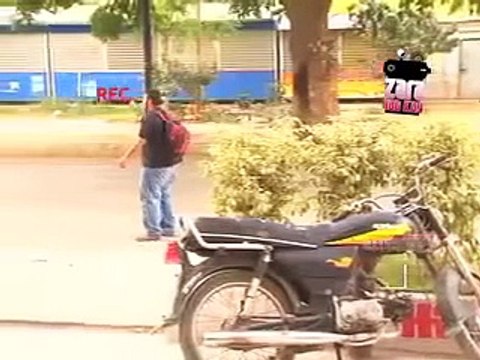 ZARA HUT KAY 2015 ✔ - Mobile Snaching - funny clips in pakistan , funny clips in pakistan -Fun Dekho