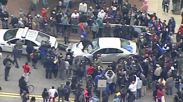 Baltimore : une manifestation en l'honneur de Freddie Gray dégénère