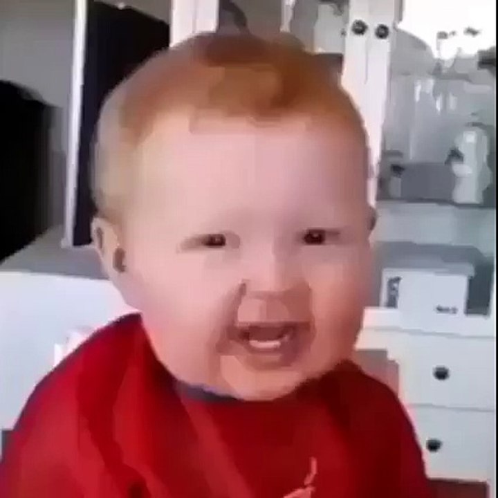 Hunharca Gülen Adam vs Aniden Ciddileşen Bebek