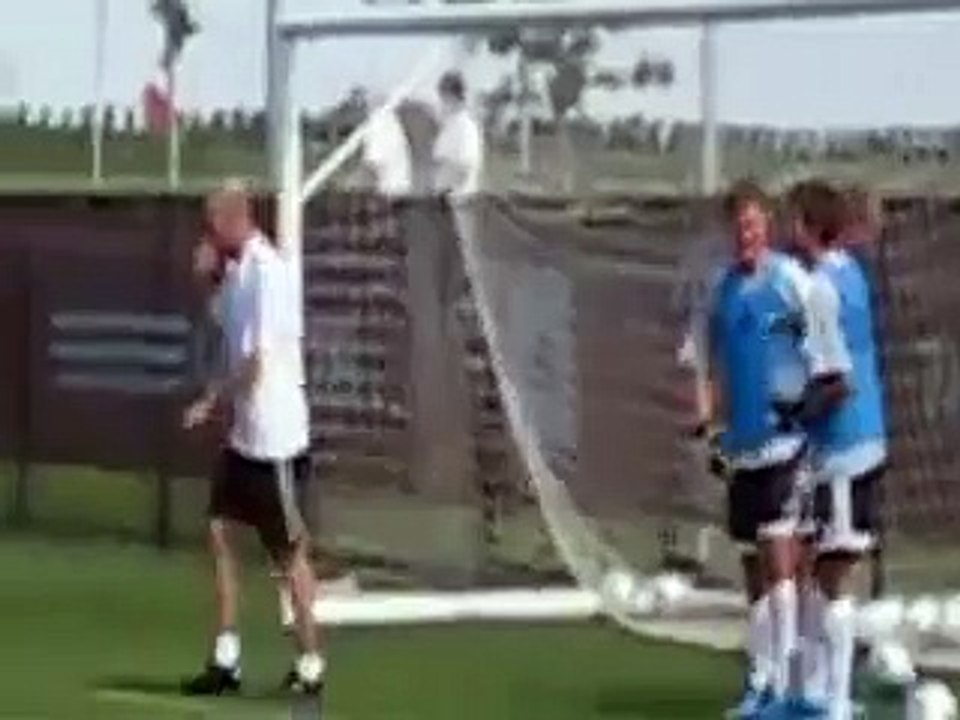 Zidane humilie un gardien à l’entrainement