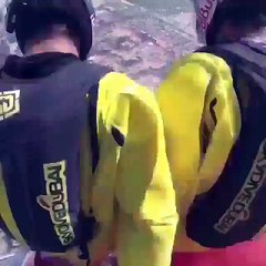 Awesome Jump From Burj Halifa in Dubai - Прыжок с Бурдж Халифа в Дубаи ! - Жесть !