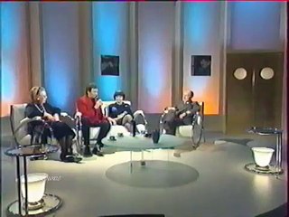 vidéo INA avec:Mireille Mathieu+ Johnny Stark+ Jacques Martin