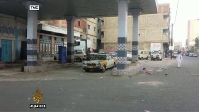 Heavy fighting around Aden as Saudi-led coalition presses on