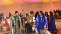 Tere Aage Peeche Mehndi dance Pakistani Wedding Dance