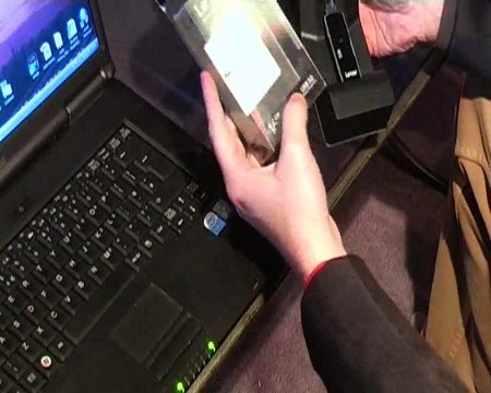 Comparisions Lexar Triton Vs Kingston DataTraveler 101 Gen 2 16GB USB Drive