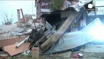 Nepal'in başkenti Katmandu harabeye döndü