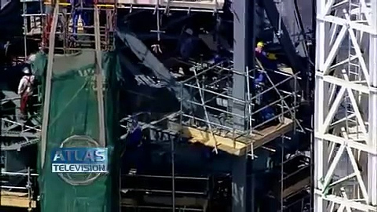 les grues  pour la construction de la tour Burj khalifa a  Dubai (cranes kran)