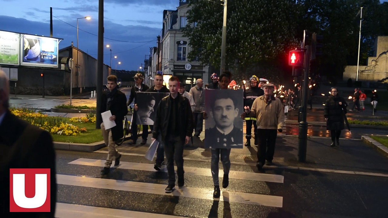 Cérémonie au flambeau en souvenir des victimes et héros de la Déportation
