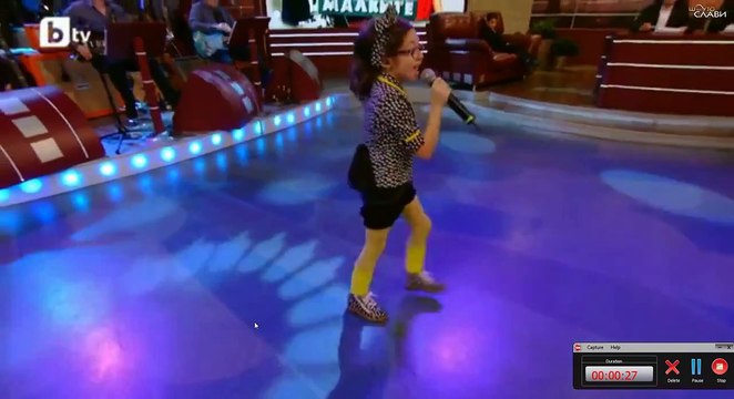 Meghan Trainor - All About That Bass singing by talented girl