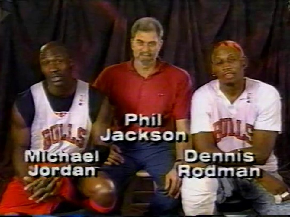 MICHAEL JORDAN PHIL JACKSON DENNIS RODMAN PSA CELEBRATE WITH DIGNITY BULLS FANS