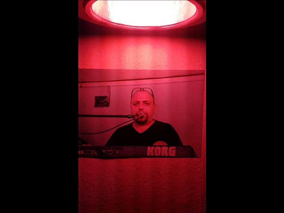 amatör  söz ve müziği bana ait PERİŞANIM piyanist solist ali emre büyükkalp