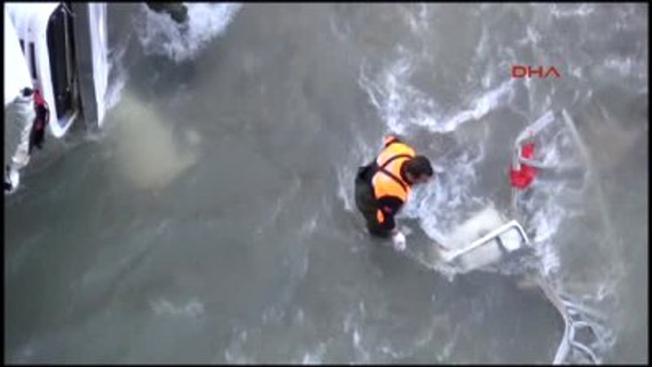 Gümüşhane - Kamyon Harşit Çayına Uçtu: 1 Yaralı
