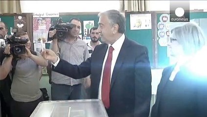 Північний Кіпр: на виборах президента перемагає "поміркований" Акинджі