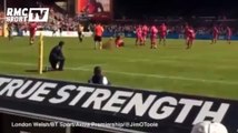 Un joueur de rugby se fait expulser pour un plaquage sur un supporter qui envahit le stade