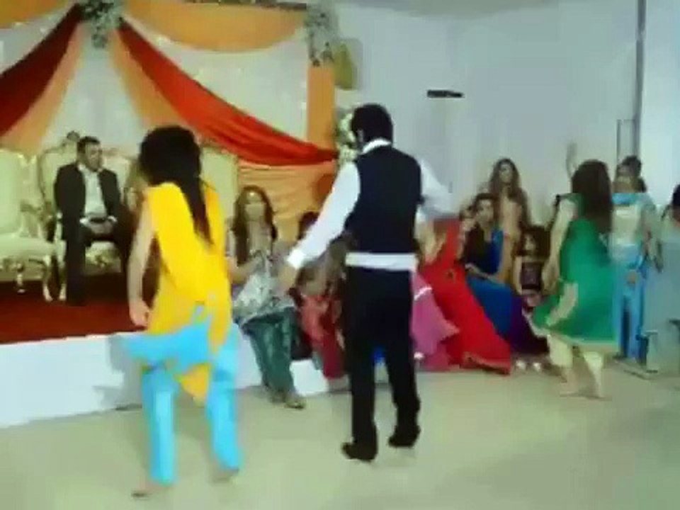 Pakistani wedding dance b