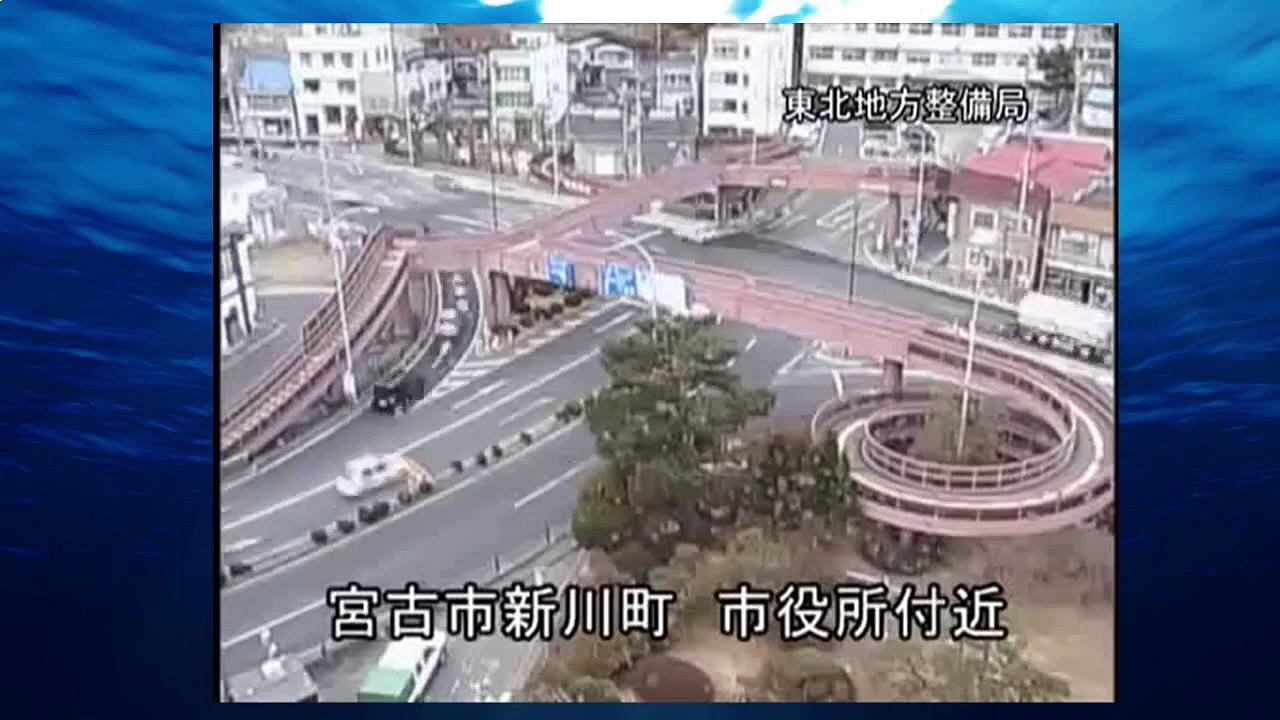 ▶ JAPAN TSUNAMI on CCTV cameras