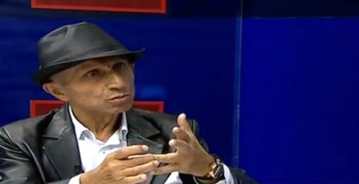 Yaşar Nuri Öztürk, Şapkası ile Dikkat Çekti