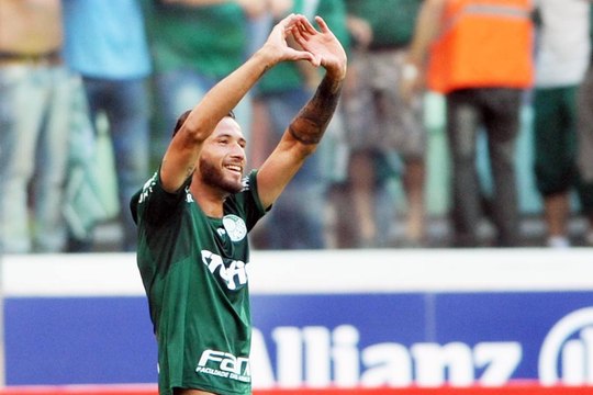 Palmeiras vence Santos e sai na frente na final do Paulistão
