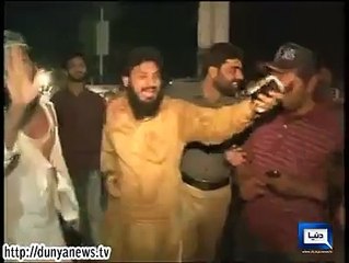 Lahore Police Beat Citizen For Not Giving Lift