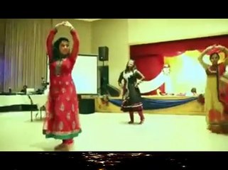 Wedding Night AWESOME DANCE--Chote Chote bhaion k Bare Bhaiya _HD  Video