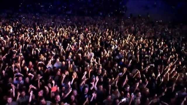 Jay Z - Niggas In Paris (Live - OTR Tour)