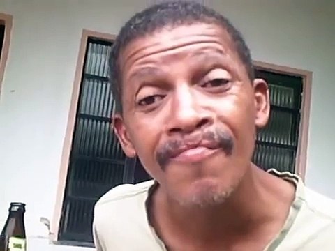 videos engraçados - fanho muito engraçado cantando pais e filhos - legião urbana (O ORIGINAL)