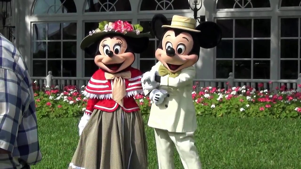 Victorian Easter Mickey and Minnie Greet us at Disney's Grand Floridian Resort, Walt Disney World