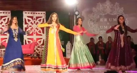 Pakistani Girls Mehndi  Dance on Soniya Song