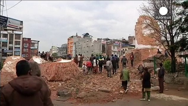 Νεπάλ: Πάνω από 3000 νεκροί -Χιλιάδες εγκαταλείπουν τη χώρα