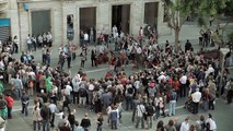 Regardez ce qu'il s'est passe quand cette jeune fille a donné de l'argent à un musicien de rue