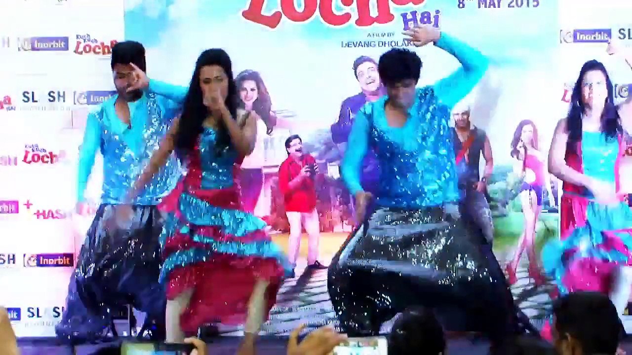 Must Watch: Sunny Leone's SEXY DANCE in PUBLIC