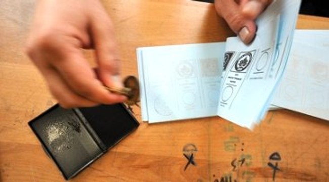 Son Seçim Anketinde AK Parti'ye Destek Yüzde 45 Çıktı