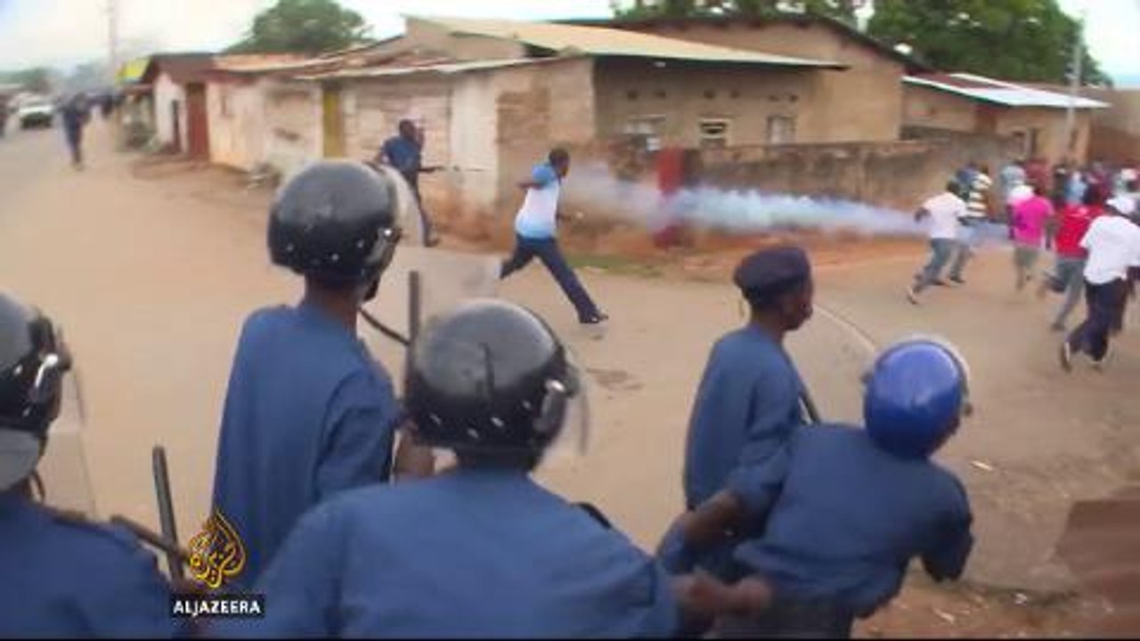 Clashes in Burundi over the president's third term bid