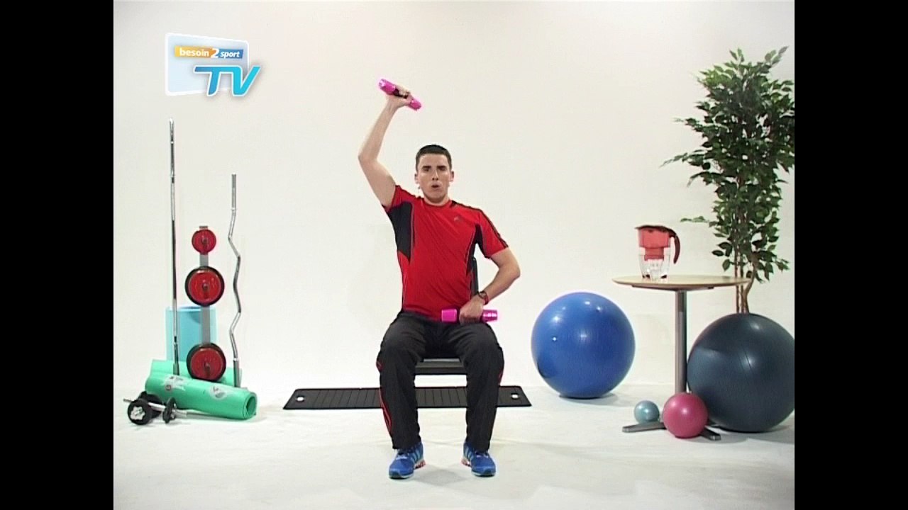 Besoin2sport - Tonification Bras - Triceps extension d'un bras assis - Niveau : moyen