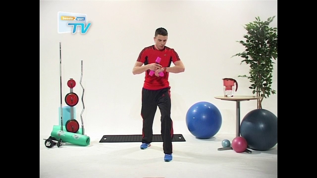 Besoin2sport - Tonification Bras - Triceps extension des bras buste penché - Niveau : moyen