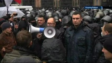 Evening Edition 25.11.2013