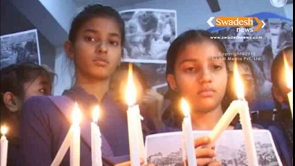 Student And Teachers holds Candle light March For Quake hit Nepal in Amritsar