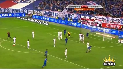 Yılın golü olmaya aday: Kornerden gelen topa öyle vurdu kii