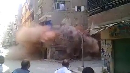 Nepal Earthquack Building Collapse Real LIVE footage