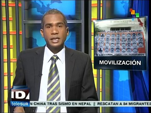 Marchan padres de normalistas de Ayotzinapa a 7 meses de los hechos