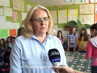 Učenici OŠ „Petar Radovanović“ u Zlotu učestvuju u izradi međunarodnog fraktalskog tepiha, 27. april 2015. (RTV Bor)