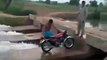 very funny Pakistani bike clips. MUST WATCH THAT - hdentertainment - Video Dailymotion