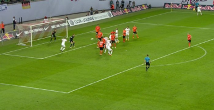 Leipzig Kalecisi, Son Dakikada Attığı Golle Galibiyeti Getirdi