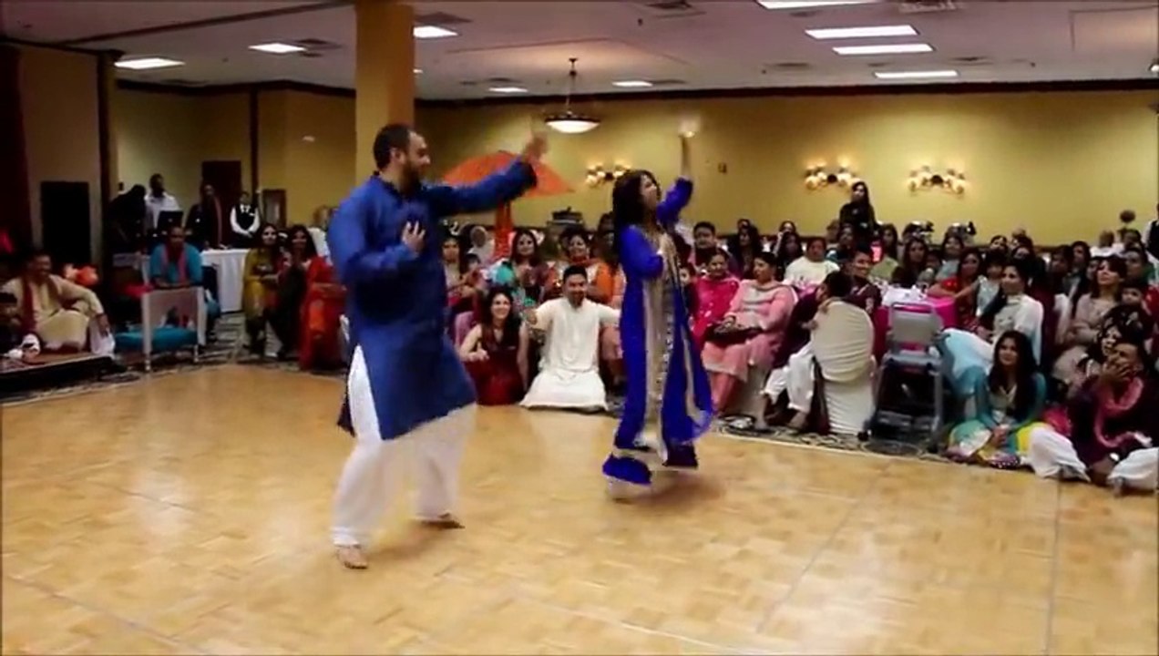 Jugni Jugni Hur Koi Akhe This is Called Real Bhangra Dance