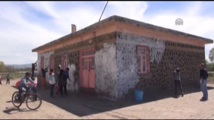 Siverek'te Öğretmenler 6 Okulu Boyadı