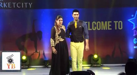 RAvina Tandan & Sandip Soparkar Posing Hot Together