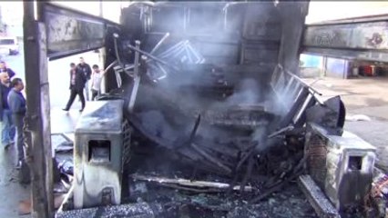 Ev Eşyası Yüklü Kamyon Yandı