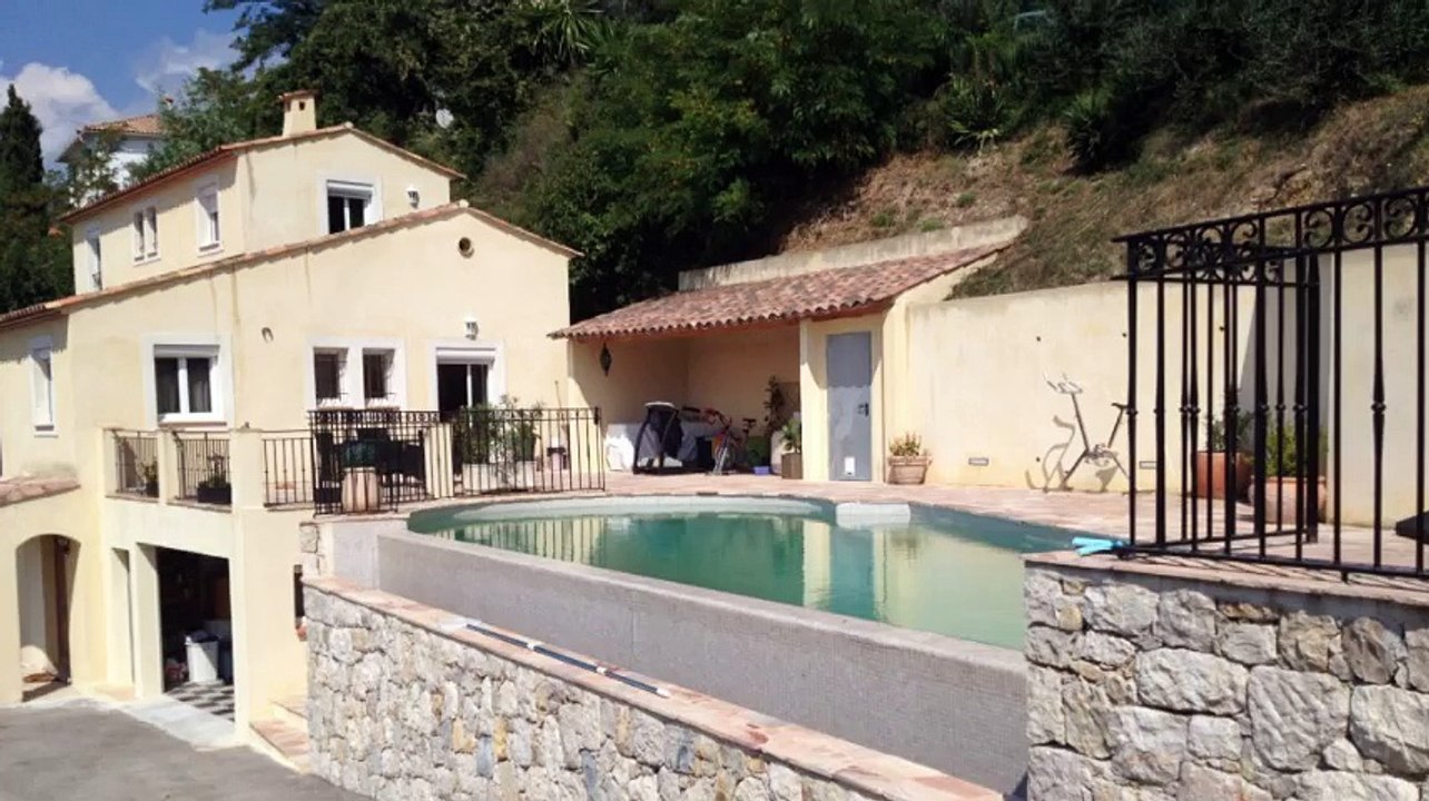 A vendre - Maison/villa - Aspremont (06790) - 5 pièces - 164m²