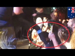 Le chanteur d'Attila Chris Fronzak attaque le mauvais fan lors d'un spectacle