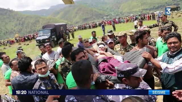 Séisme au Népal : les secours atteignent enfin les zones plus reculées